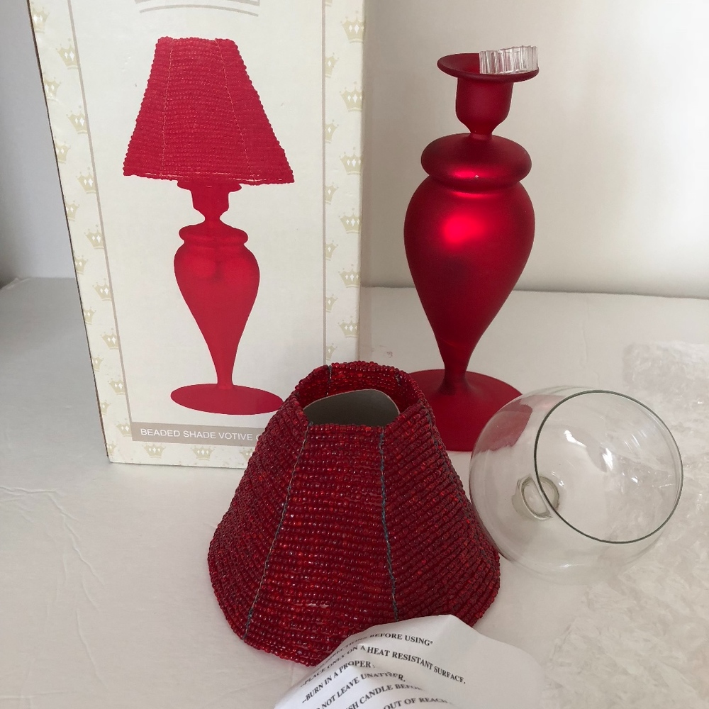 HOLIDAY RED VOTIVE GLASS LAMP BEADED SHADE NIB